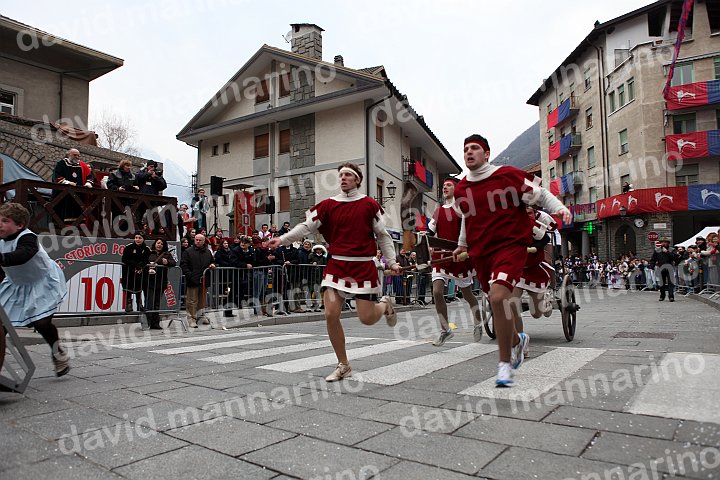 Gara delle Bighe 2011-7896.jpg
